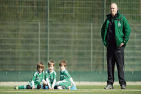 Das Einwechseln im Jugendspielbetrieb verlangt vom Trainer vor allem im jungen Fußballer-Alter viel Fingerspitzengefühl. [Foto: Fußball.de]